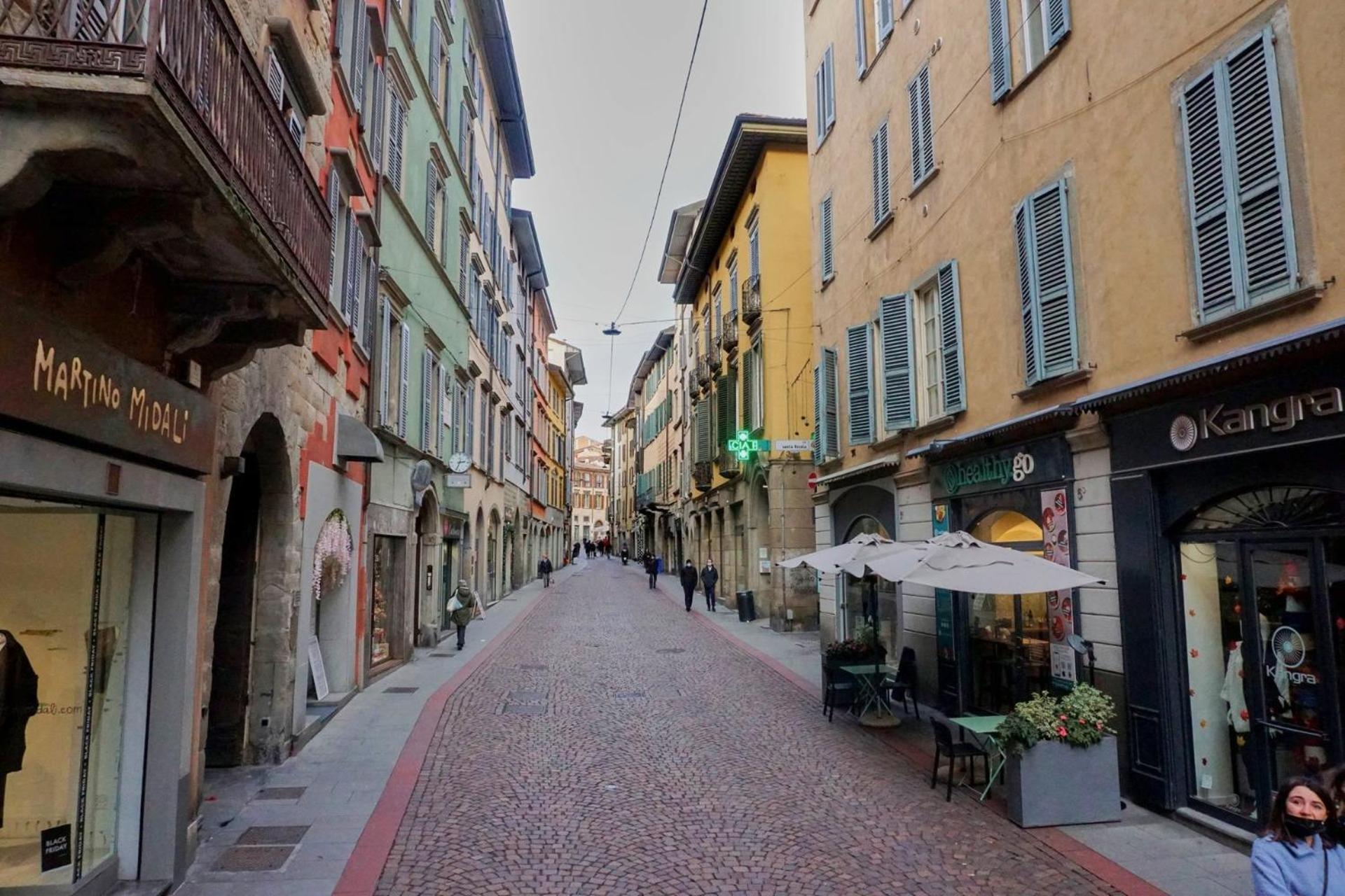 Magic Place Bergamo! Relax Apartment With Terrace In The Heart Of The City المظهر الخارجي الصورة